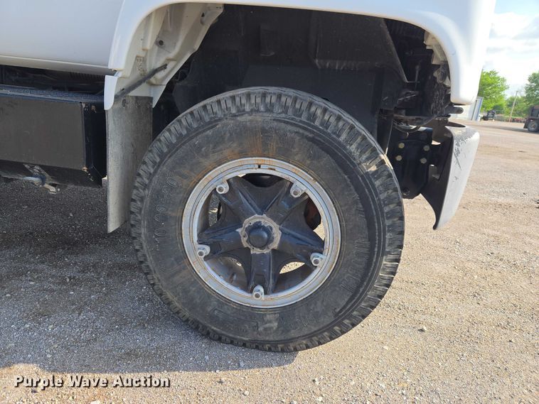 image for item ET5140 1994 Chevrolet C6500 bucket truck