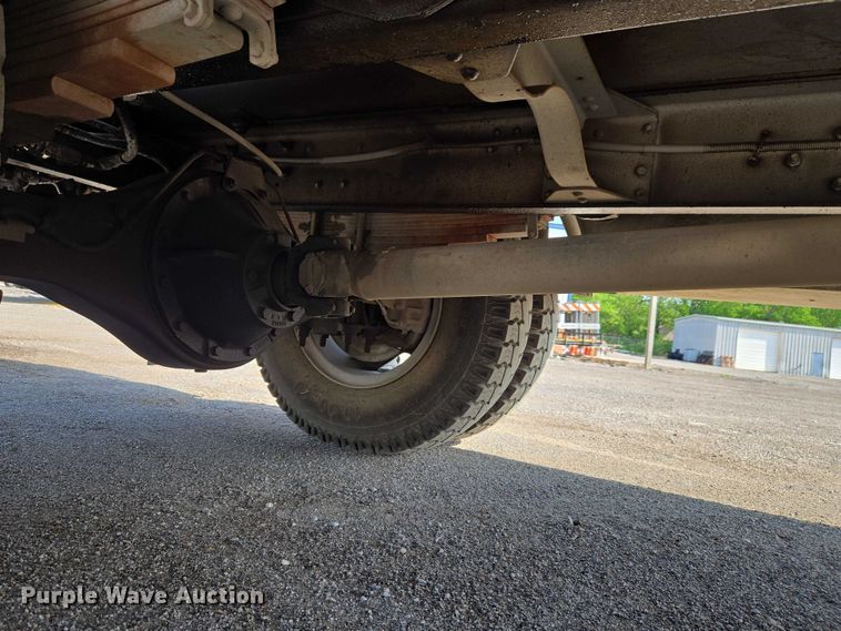 image for item ET5140 1994 Chevrolet C6500 bucket truck