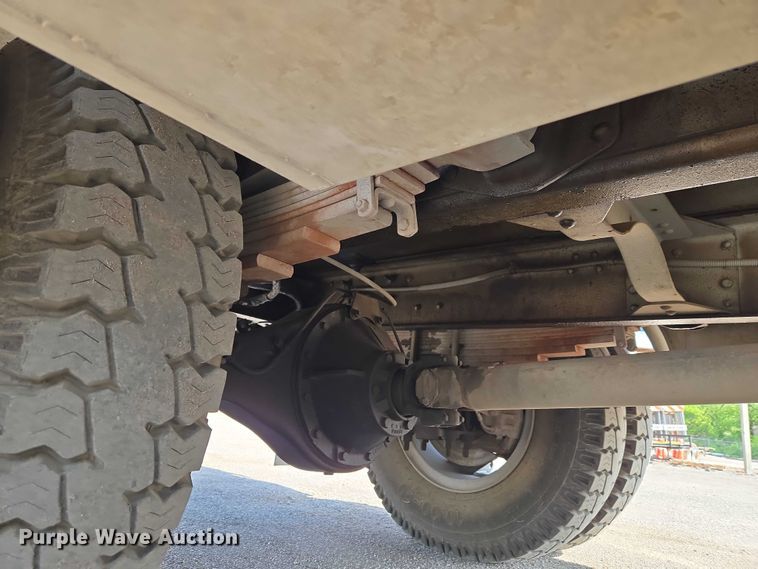 image for item ET5140 1994 Chevrolet C6500 bucket truck