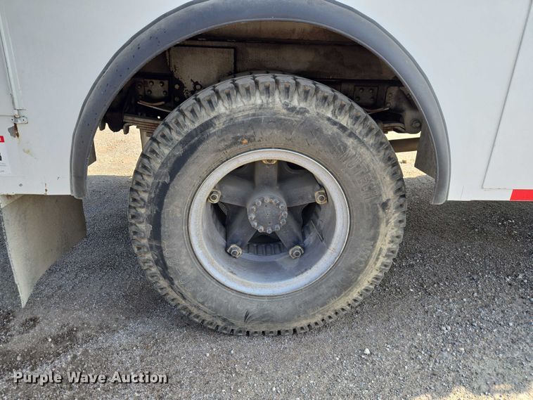 image for item ET5140 1994 Chevrolet C6500 bucket truck