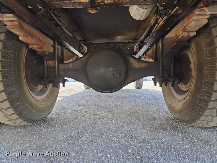 image for item ET5140 1994 Chevrolet C6500 bucket truck