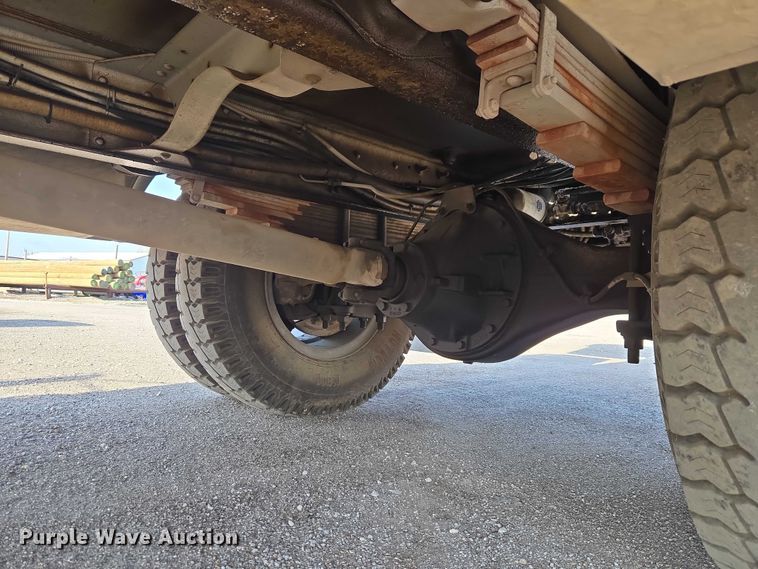 image for item ET5140 1994 Chevrolet C6500 bucket truck