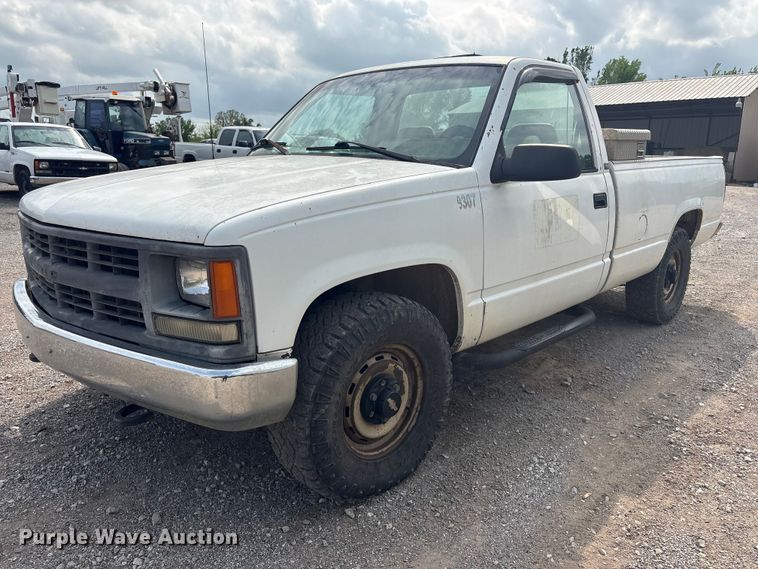 image for item ET5141 1993 Chevrolet Cheyenne pickup truck