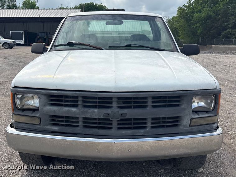 image for item ET5141 1993 Chevrolet Cheyenne pickup truck