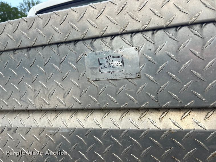 image for item ET5141 1993 Chevrolet Cheyenne pickup truck