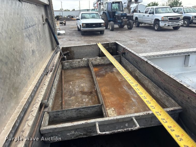 image for item ET5141 1993 Chevrolet Cheyenne pickup truck