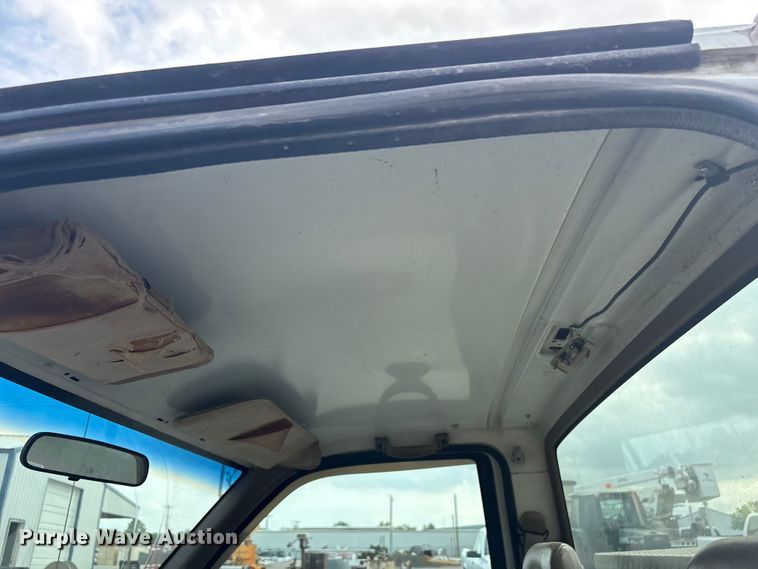 image for item ET5141 1993 Chevrolet Cheyenne pickup truck