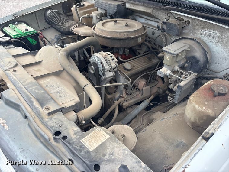 image for item ET5141 1993 Chevrolet Cheyenne pickup truck