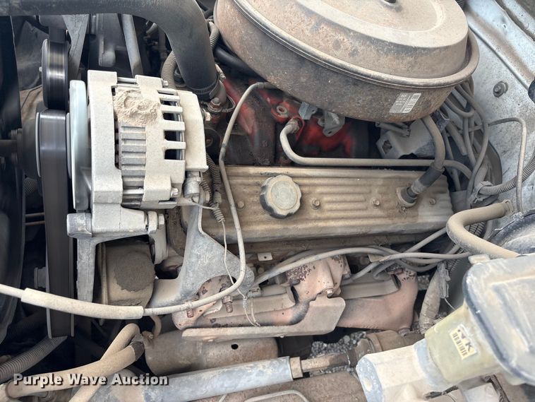 image for item ET5141 1993 Chevrolet Cheyenne pickup truck