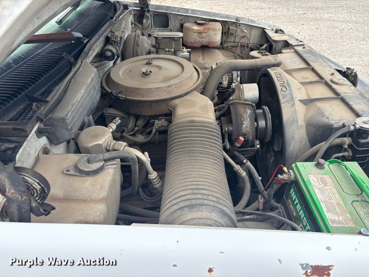 image for item ET5141 1993 Chevrolet Cheyenne pickup truck