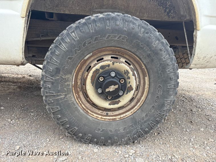 image for item ET5141 1993 Chevrolet Cheyenne pickup truck
