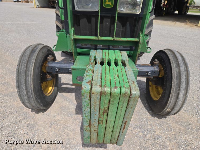 image for item ET5175 2002 John Deere 5320 tractor