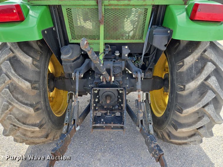image for item ET5175 2002 John Deere 5320 tractor
