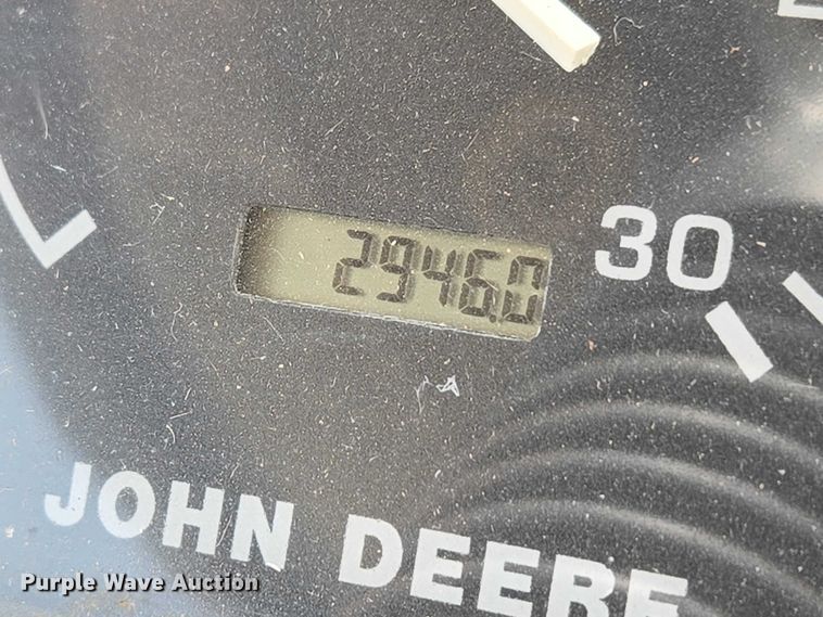 image for item ET5175 2002 John Deere 5320 tractor