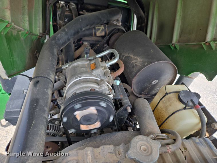 image for item ET5175 2002 John Deere 5320 tractor