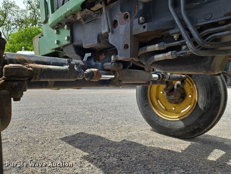 image for item ET5175 2002 John Deere 5320 tractor