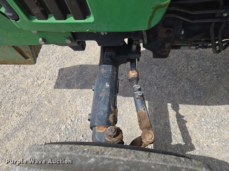 image for item ET5175 2002 John Deere 5320 tractor