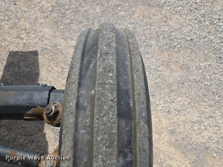 image for item ET5175 2002 John Deere 5320 tractor