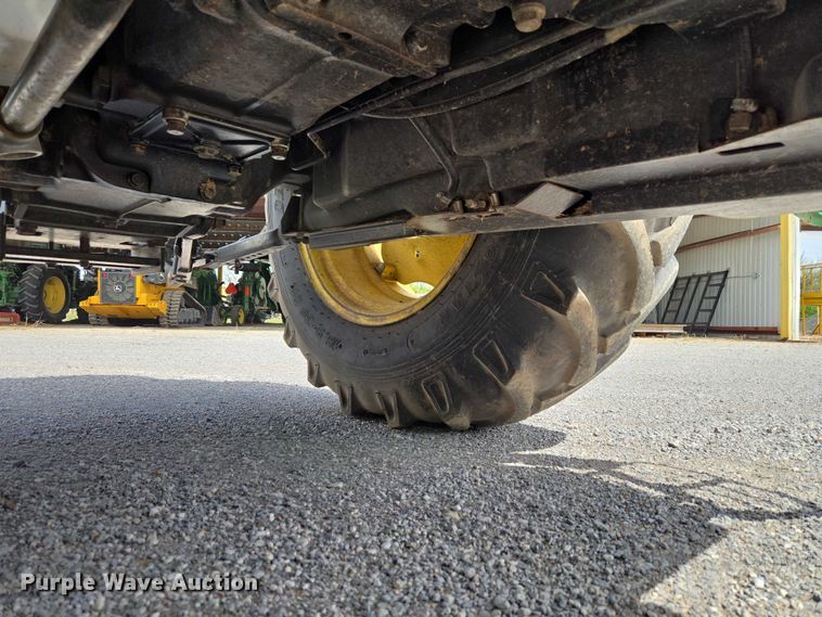 image for item ET5175 2002 John Deere 5320 tractor