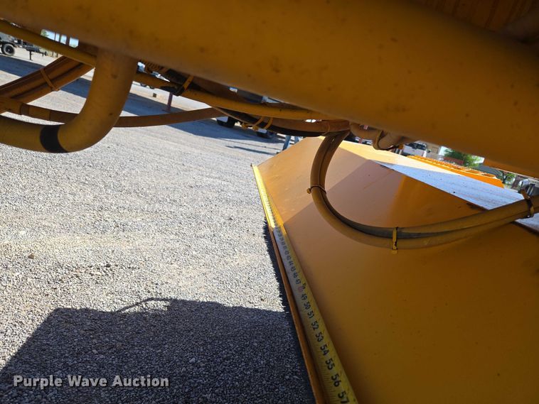 image for item ET5178 2002 Rosco RB-48 broom