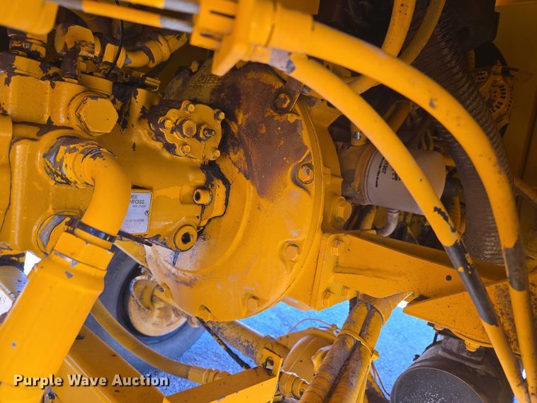 image for item ET5178 2002 Rosco RB-48 broom