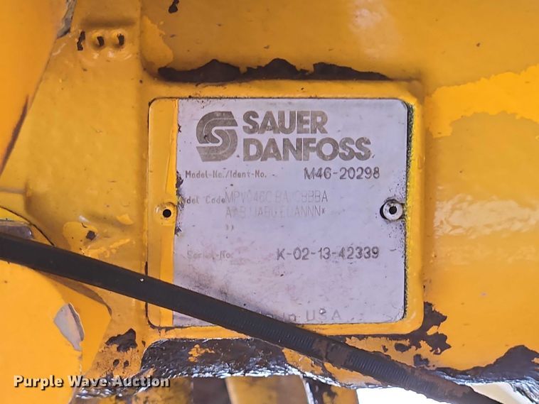 image for item ET5178 2002 Rosco RB-48 broom