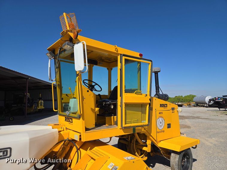 image for item ET5178 2002 Rosco RB-48 broom