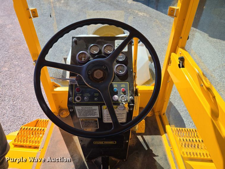 image for item ET5178 2002 Rosco RB-48 broom