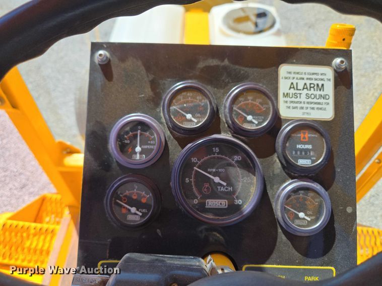 image for item ET5178 2002 Rosco RB-48 broom