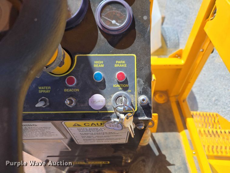 image for item ET5178 2002 Rosco RB-48 broom