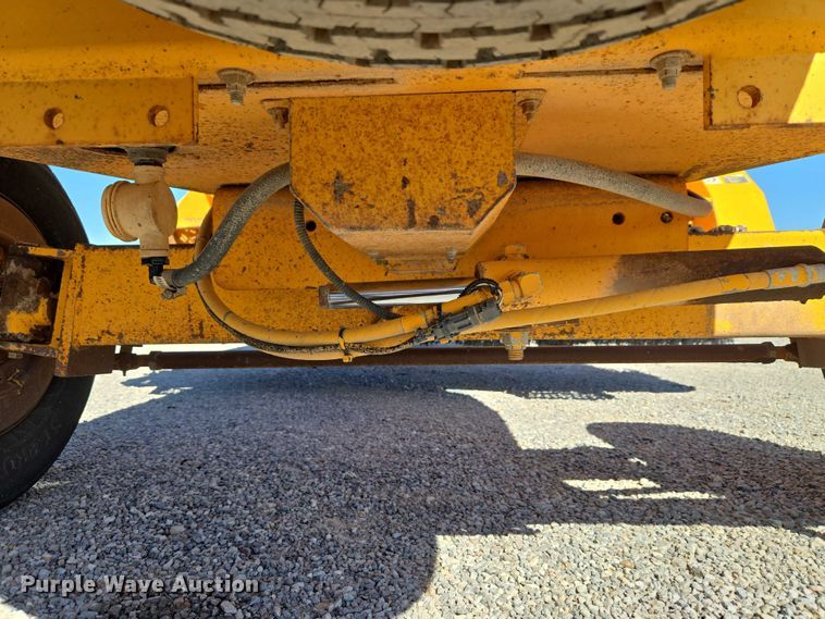 image for item ET5178 2002 Rosco RB-48 broom