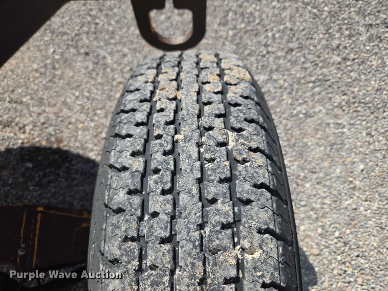 image for item ET5178 2002 Rosco RB-48 broom