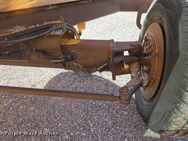 image for item ET5178 2002 Rosco RB-48 broom