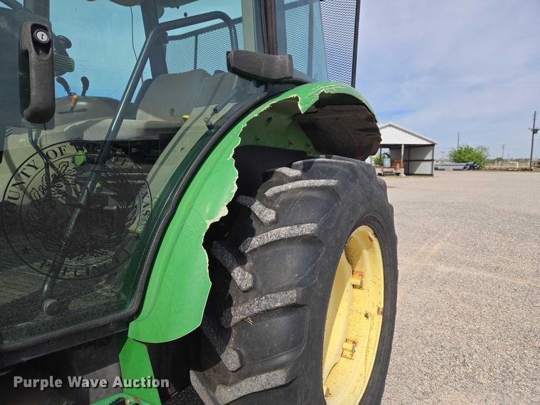 image for item ET5183 John Deere 5320 tractor