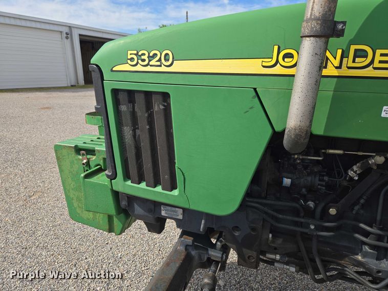 image for item ET5183 John Deere 5320 tractor