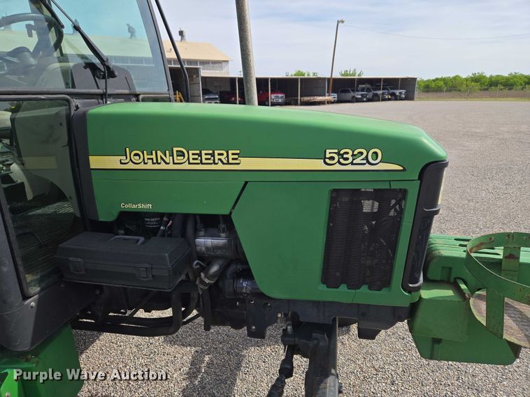 image for item ET5183 John Deere 5320 tractor
