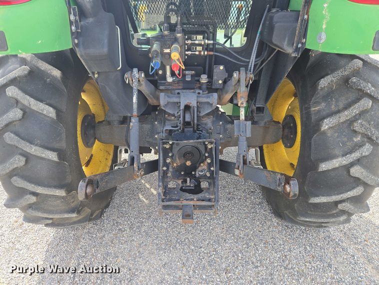 image for item ET5183 John Deere 5320 tractor