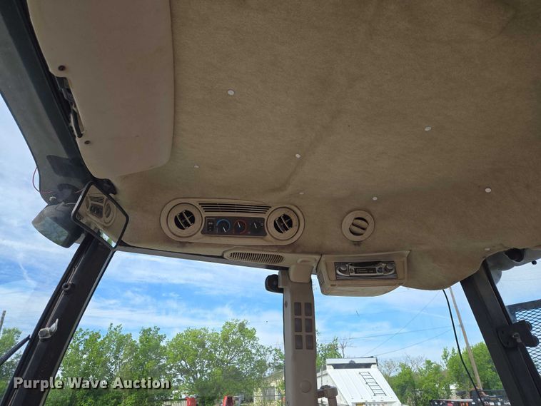 image for item ET5183 John Deere 5320 tractor