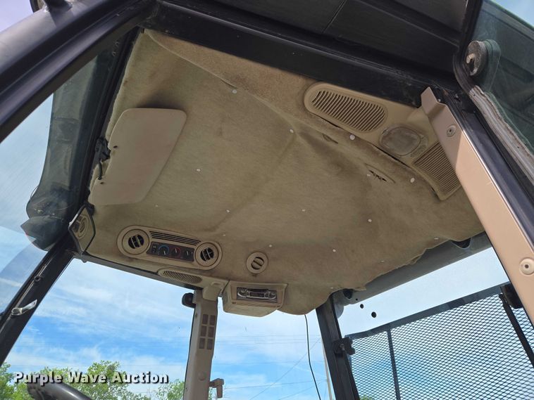 image for item ET5183 John Deere 5320 tractor