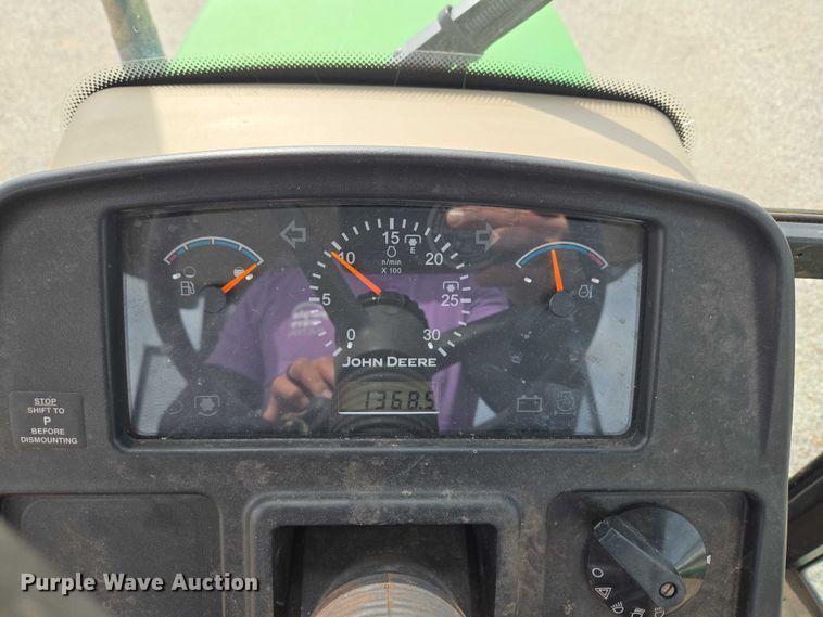 image for item ET5183 John Deere 5320 tractor