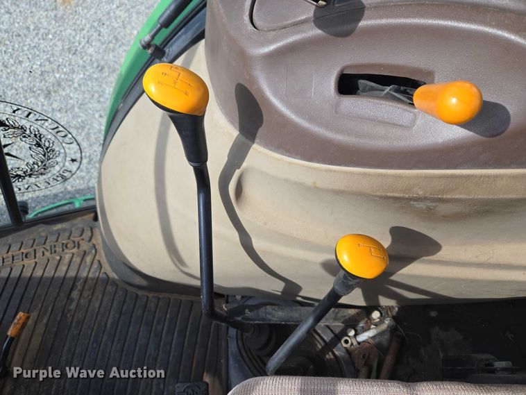 image for item ET5183 John Deere 5320 tractor