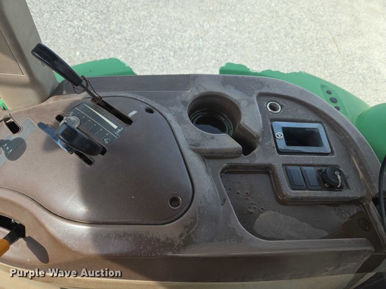 image for item ET5183 John Deere 5320 tractor