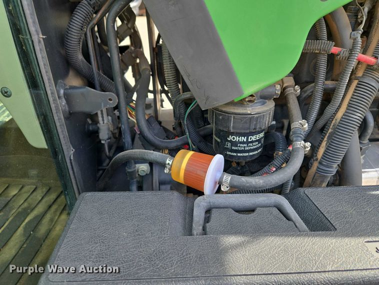 image for item ET5183 John Deere 5320 tractor