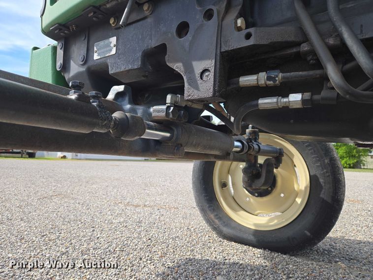 image for item ET5183 John Deere 5320 tractor