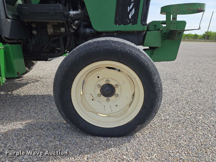 image for item ET5183 John Deere 5320 tractor