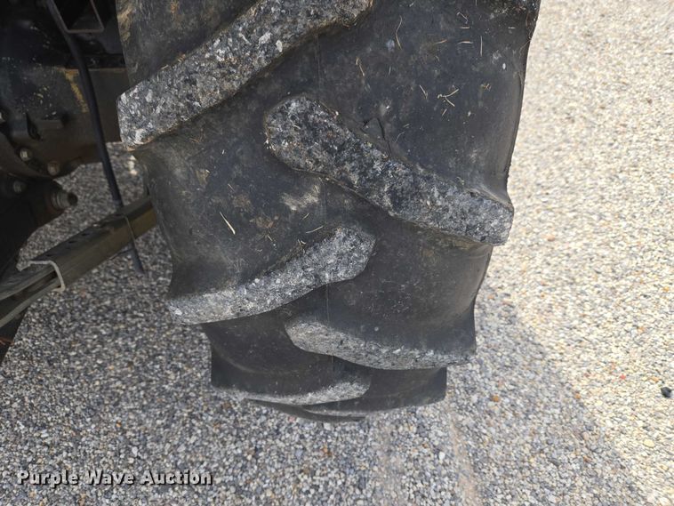 image for item ET5183 John Deere 5320 tractor