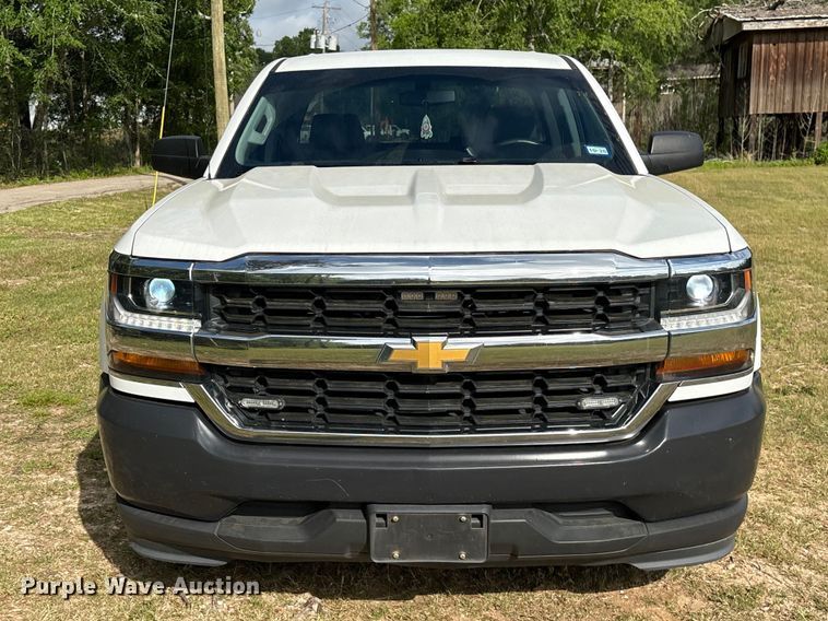 image for item EU0521 2019 Chevrolet Silverado 1500 Ext. Cab pickup truck