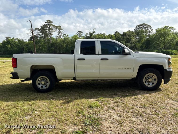 image for item EU0521 2019 Chevrolet Silverado 1500 Ext. Cab pickup truck