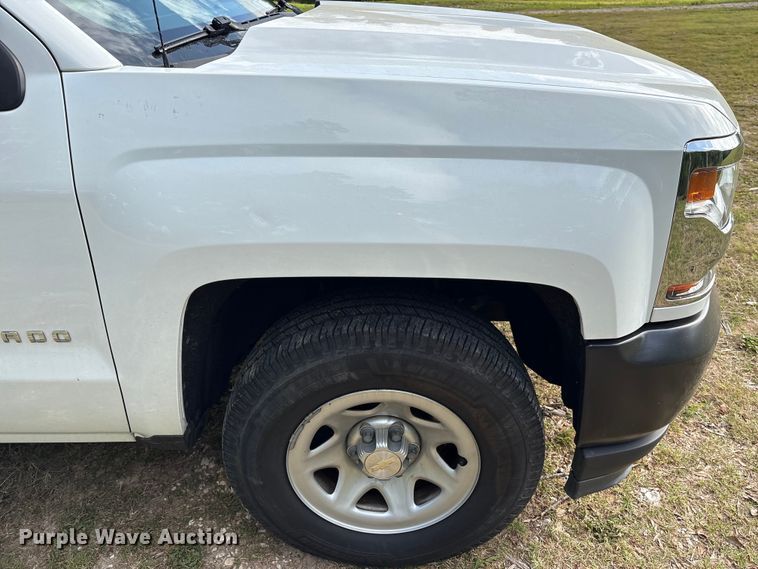 image for item EU0521 2019 Chevrolet Silverado 1500 Ext. Cab pickup truck