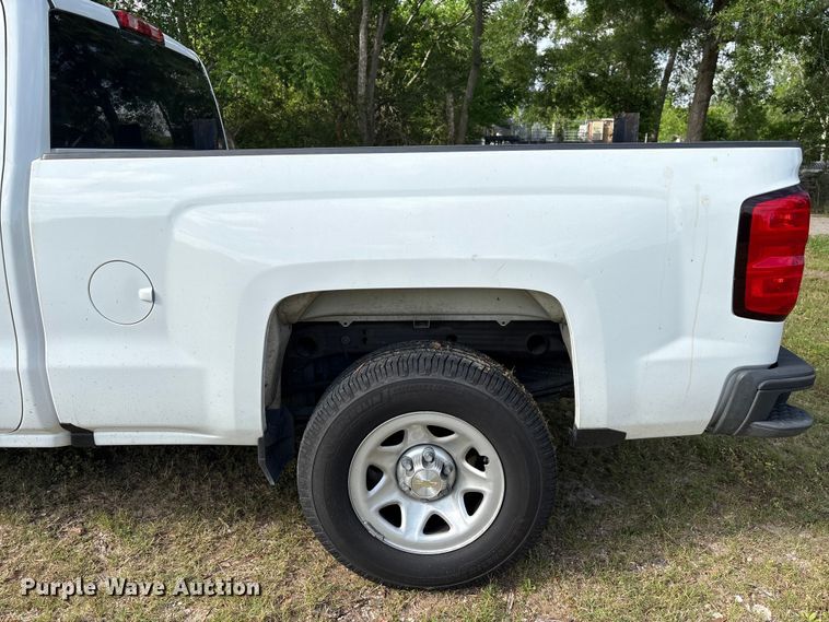 image for item EU0521 2019 Chevrolet Silverado 1500 Ext. Cab pickup truck